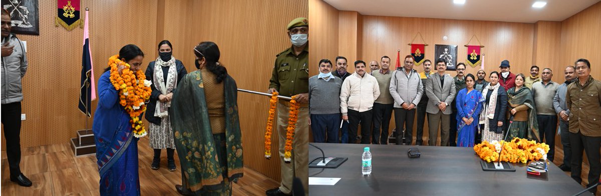 Dgpacup's tweet photo. 27-01-2022/ PAC Hqrs, Lucknow 
उ0प्र0 पीएसी में 22 वर्ष उच्चकोटि की सेवा प्रदान करने के उपरान्त सहायक प्रोग्रामर के पद से दिनांक 31.01.2022 को सेवानिवृत्त हो रहीं श्रीमती पूनम गुप्ता जी का आज दिनांक 27.01.2022 को सम्मान एवं विदाई समारोह....... https://t.co/DdVqwNtsur