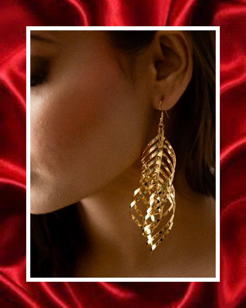 ShaeJewelry's tweet photo. Gorgeous Dancing Danglers plated in 22 karat gold. DM for inquiries! #gorgeous #22karatgoldplated #fashion #fashionstyle #jewellery #fashionjewellery https://t.co/kBdZconSed