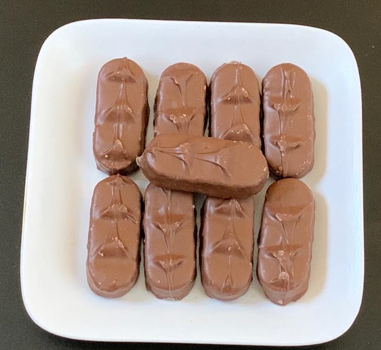 fantasy_cooking's tweet photo. Bounty Bars | Mound Bar | 3 Ingredient Coconut Chocolate Bars | Kids Fav... https://t.co/0do1egwOLb via @YouTube https://t.co/RSe4SFTs7R