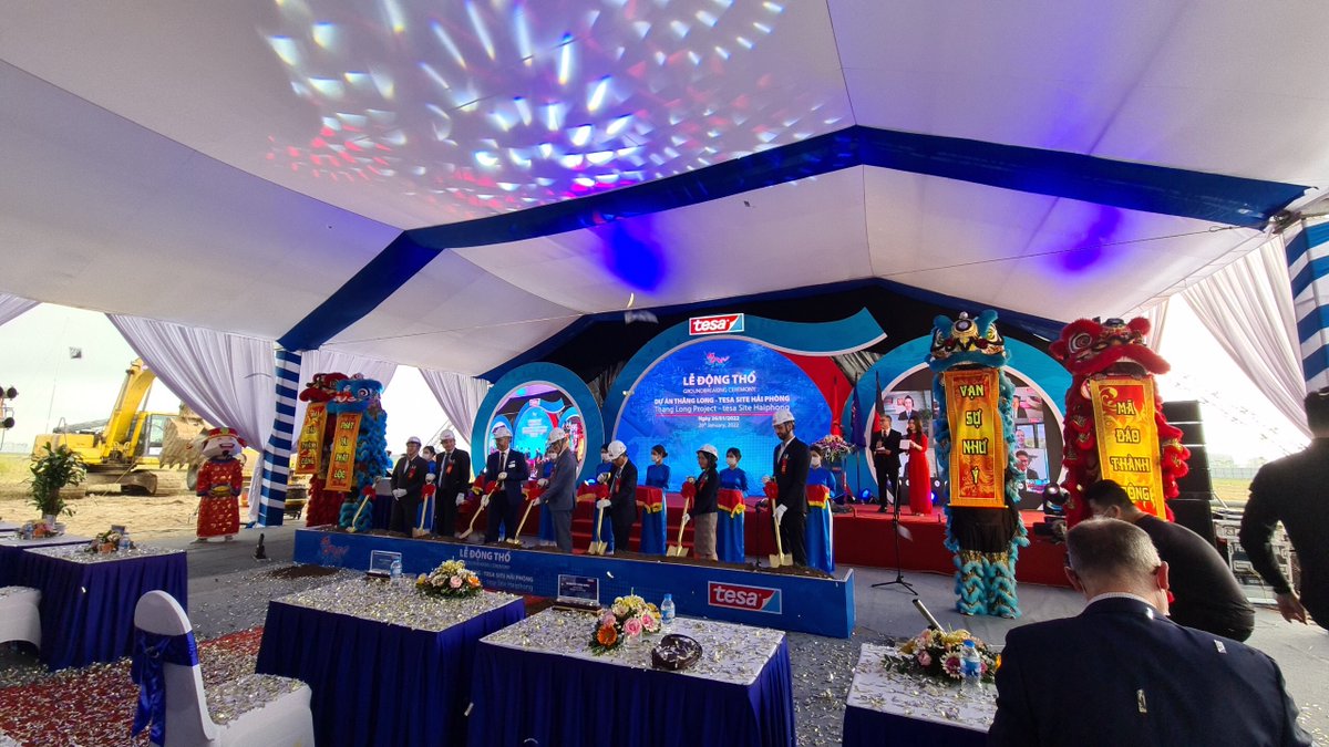 AHKVIETNAM's tweet photo. 🎉🎉🎉The day on 26th January marked the groundbreaking ceremony of Tesa for a new plant in DEEP C Industry zones in Hai Phong City. Representative of the AHK Vietnam attended this remarkable event and witnessed the company’s important milestone. 
#PartnerinVietnam https://t.co/sVv6XcTRCh