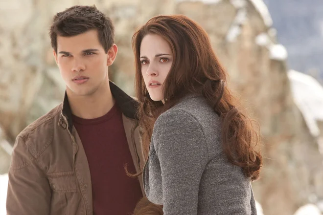 Beau_Frith's tweet photo. Taylor Lautner Scared Of Being Too Famous After 'Twilight'
The role of werewolf in the series "Twilight" helped Taylor Lautner receive a lot of attention. However, the actor said he just wanted to have a normal life. https://t.co/tZkIl0aT9z