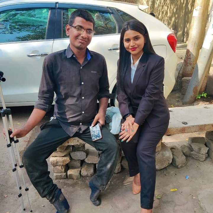 Breaking_Amar's tweet photo. One of my close friend 😃 yashashvi she is very kind girl #friendgoal https://t.co/H3BmGFaTsy