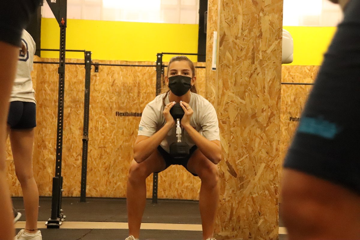 Colegio_Brains's tweet photo. Our students can handle anything! That's why they push themselves in their CrossFit classes, reaching their goals while having a great time 💪 #Educación https://t.co/9yLvB1sWUE