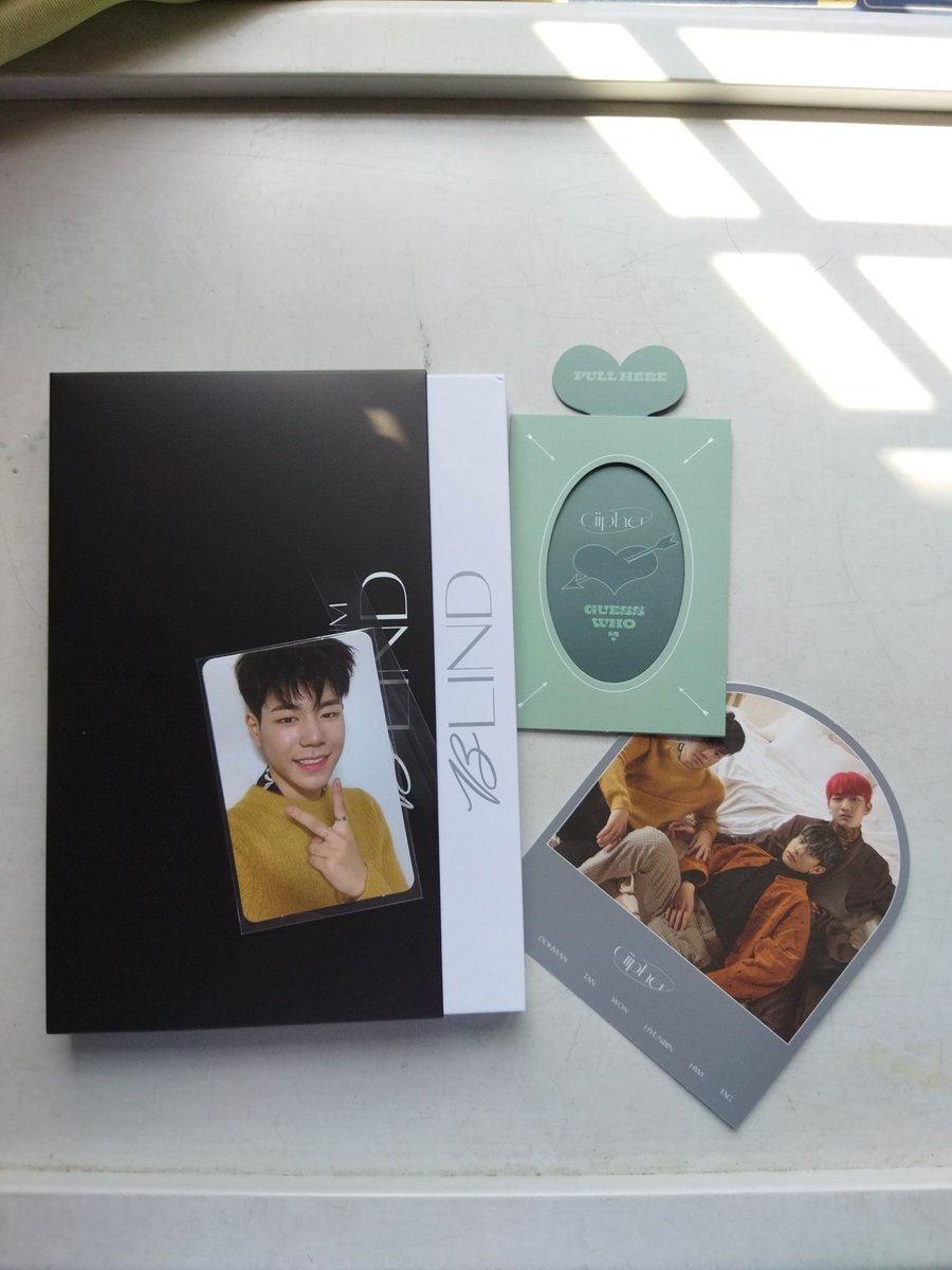keiwonluv's tweet photo. WTS
each RM18 include postage to wm

Help me clear this please🥺🙏🏻
#pasarciipher @pasarciipher https://t.co/0kRtDB85kP