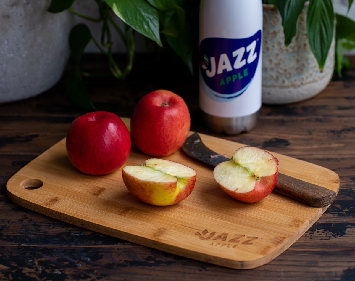 It's our final #comp of a long January and today you could #win a JAZZ Apple chopping board and thermal drinks bottle. To enter, simply:

1. Follow our page
2. Like this post
3. RT this post

We'll pick 1 lucky winner this Sunday at 10am!