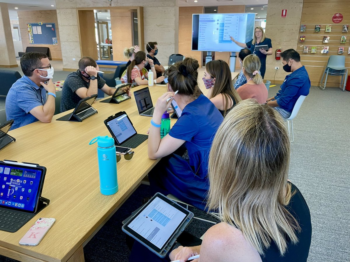 It’s been great connecting with Australian teachers to chat all things <a href="/Showbie/">Showbie</a> as the school year begins. We hosted three webinars in the last week &amp; then a face to face session at Mother Teresa Catholic College with <a href="/XpatEducator/">Jamie Clark</a> &amp; <a href="/mrjohnny_ho/">Johnny Ho</a>. Term 1 PL calendar coming soon!