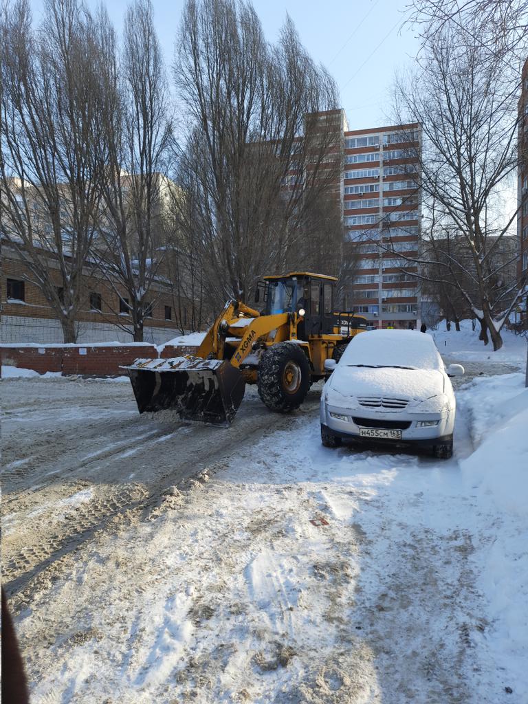 osm9soln's tweet photo. ТСЖ Солнечный 5/67 проводит механизированную уборку снега во дворе Солнечная 67/135а,@ promadm https://t.co/5IBzzZEqVW