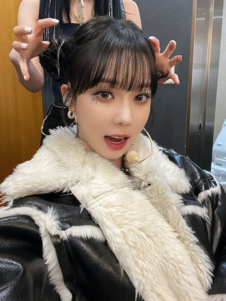 ayukiiiqt's tweet photo. .

new account, not new to rp
like or rt to be mutuals ! https://t.co/QJCjc1WYcM