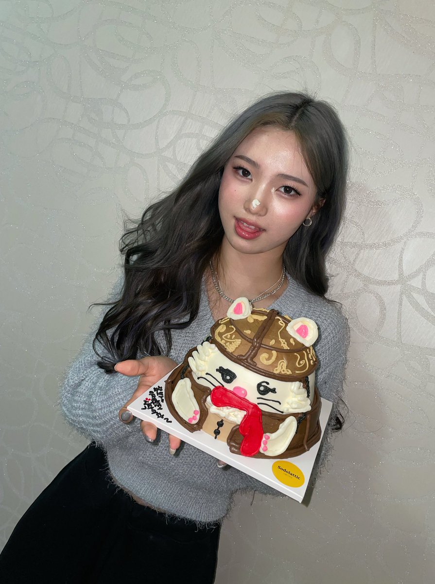 sharon_cat__'s tweet photo. 샤론케이크 🥺💙 https://t.co/dOCvQRtZq5