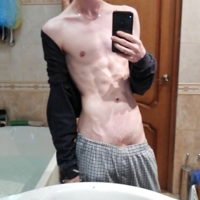 Я проснулся?
#nsfw #nsfwboys #nsfwtwt #nsfwgays #horny #nudes #nuds #nudsgay #nudsboy #hornygay #hornyboy