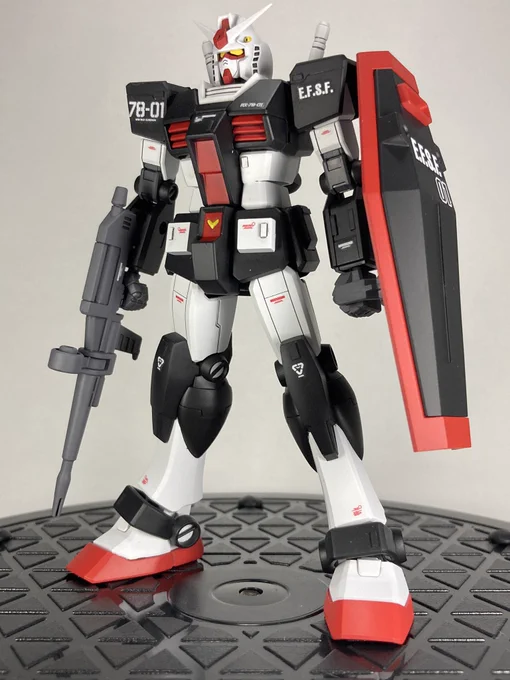 (多分)13年ぶりのエアブラシのリハビリのEGガンダム
のプロトタイプ風味カラー
#ガンプラ 