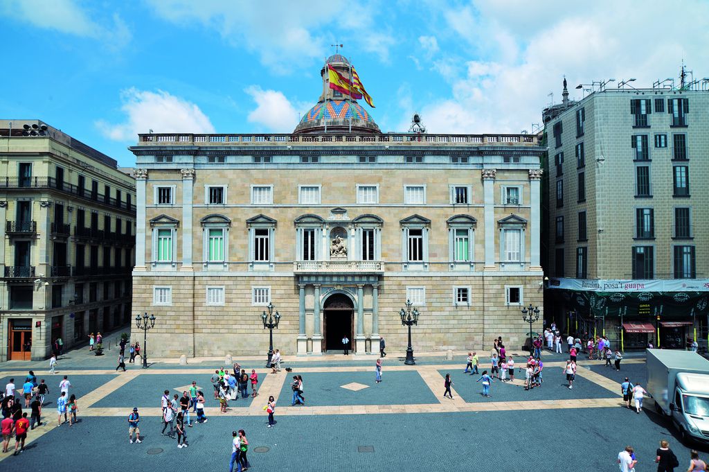 pembarcelona's tweet photo. @PilarConesa @elena_costas @MCortadaPEMB @cambrabcn @Fomentsostenibl @CTESC @ccoocatalunya @AssociacioACEC @PIMEC @aena La principal conclusió del #CicleMultinivell ❓
✅ Cal una nova #governança regional, compartida i #multinivell i💪és necessari enfortir l'autonomia dels governs #locals
Aprofundeix aquí👇
📺 ️https://t.co/ATl3CgB4GT https://t.co/uwEx2I3bYB