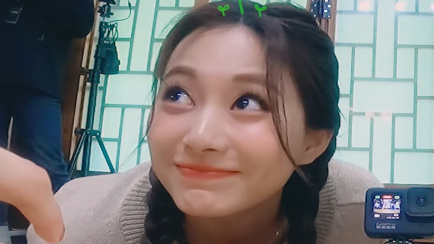 FKLb_NDakAEk6hn?format=jpg&name=large