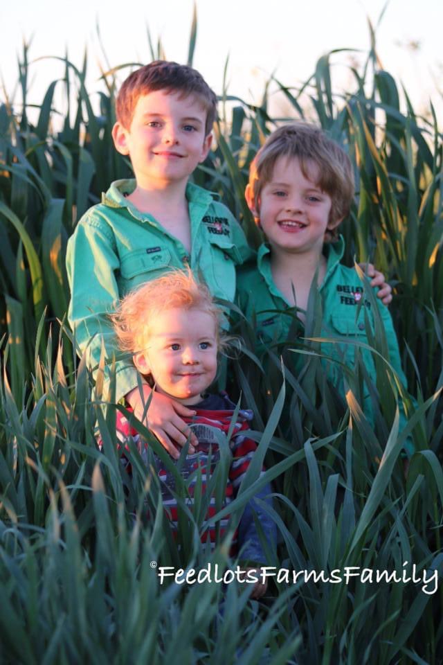 bellevueluck's tweet photo. Got to get a #cropphoto before they head back to school #grownabit #sonsofafarmer #swqld https://t.co/c1LZcmMdw7