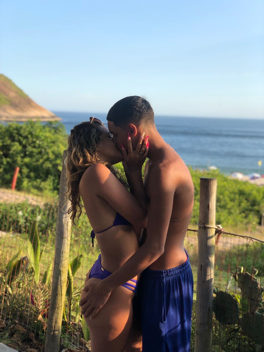 BilliTdd's tweet photo. Hoje ela é,minha menina ❤️👩‍❤️‍💋‍👨 https://t.co/Etpso5imC7