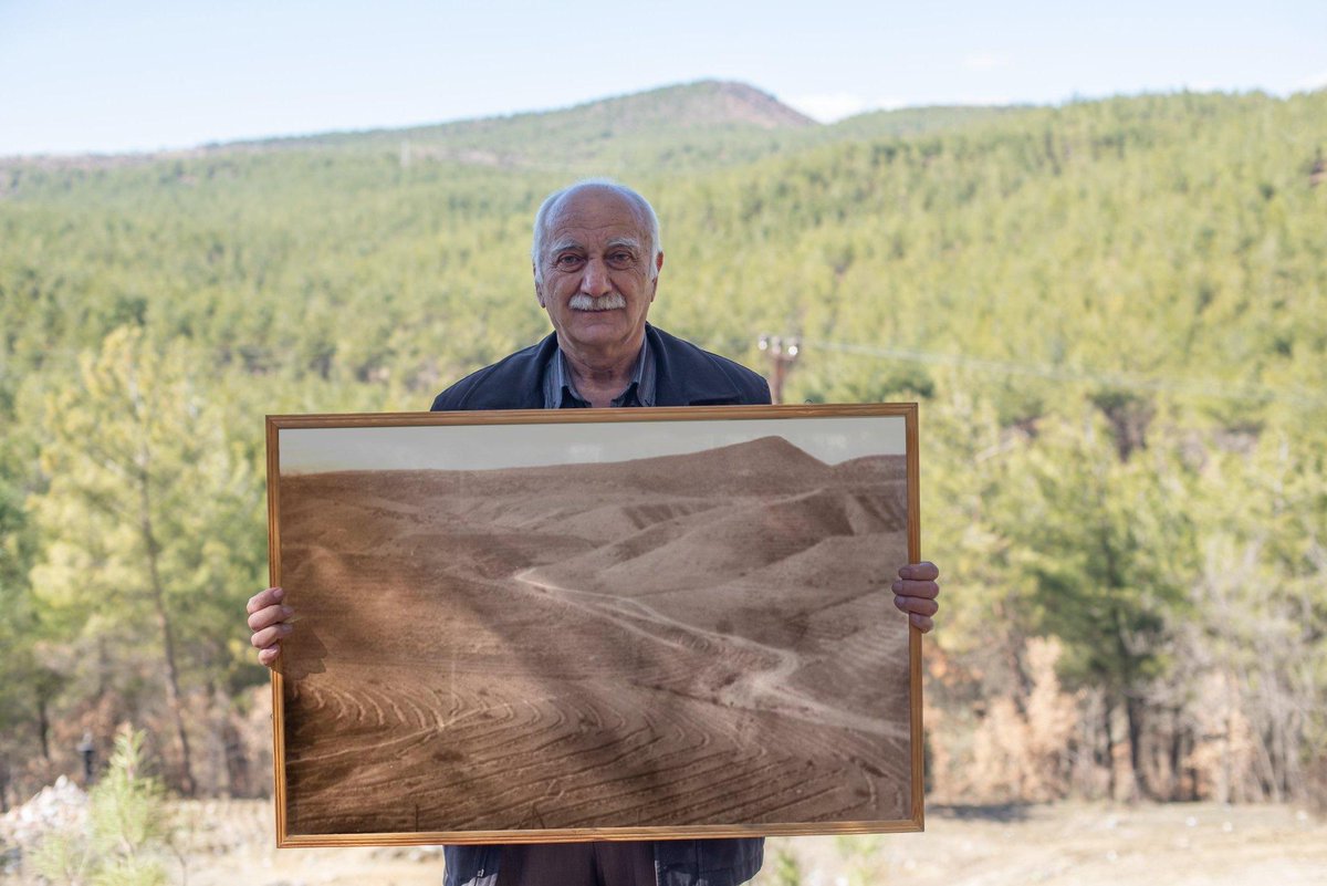 🌲🌲🌲 El ingeniero forestal Hikmet Kaya ha conseguido durante sus 40 años de trabajo modificar el árido paisaje de Sinop (Turquía) en un maravilloso lugar boscoso. #naturaleza #heroessincapa #ingenieria