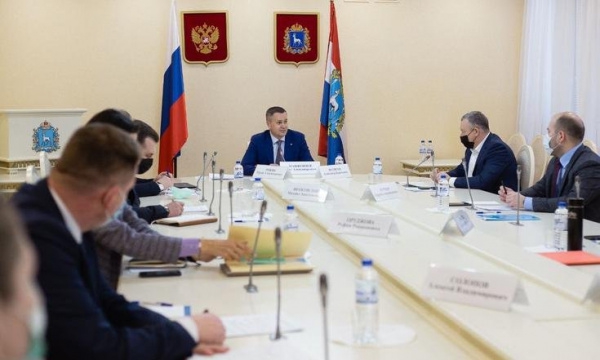 Олег Машковцев провел рабочее совещание по подготовке юбилейного Молодежного форума ПФО "iВолга-2022"

sova.info/news/oleg-mash…