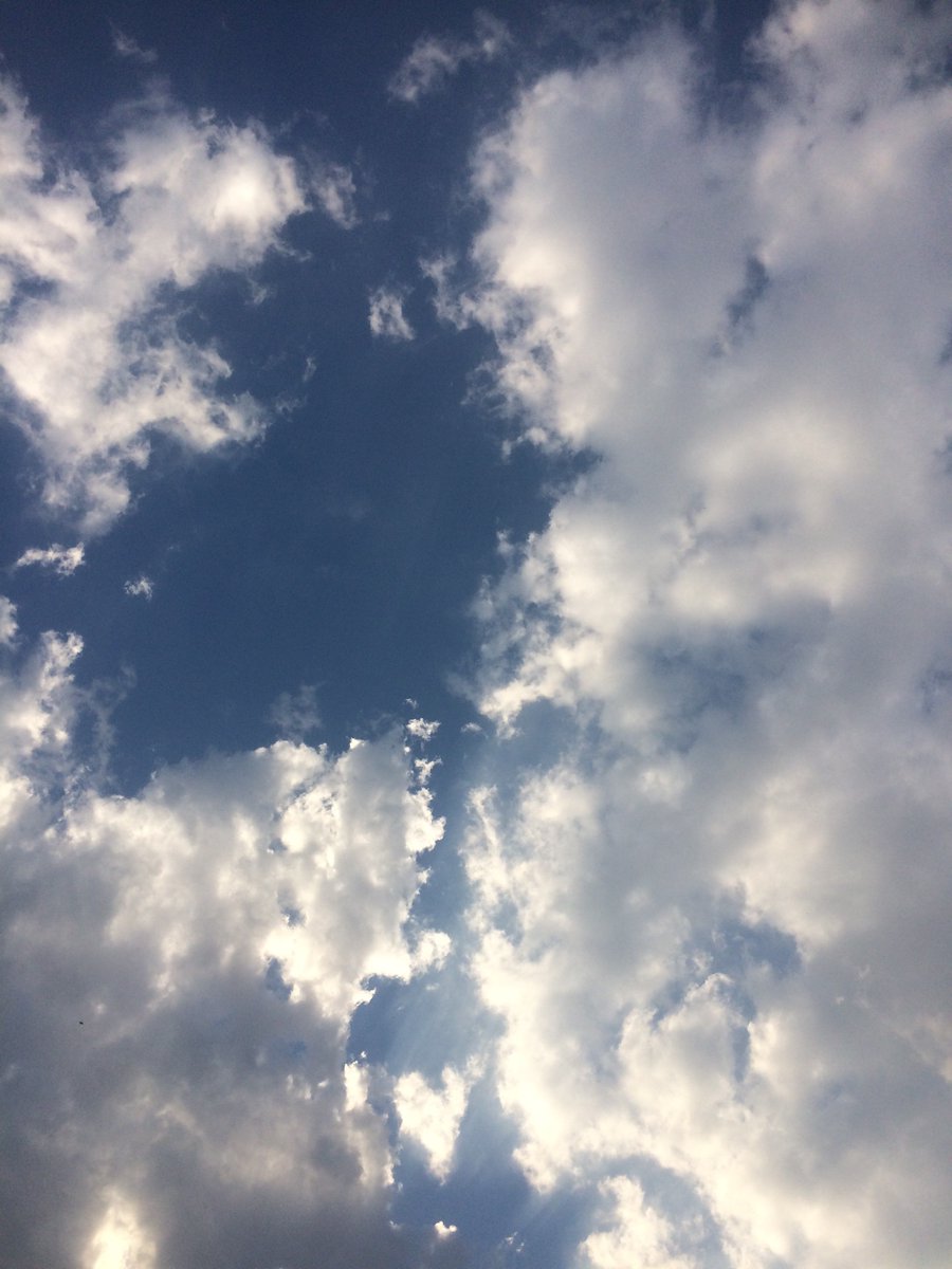 W//☁️