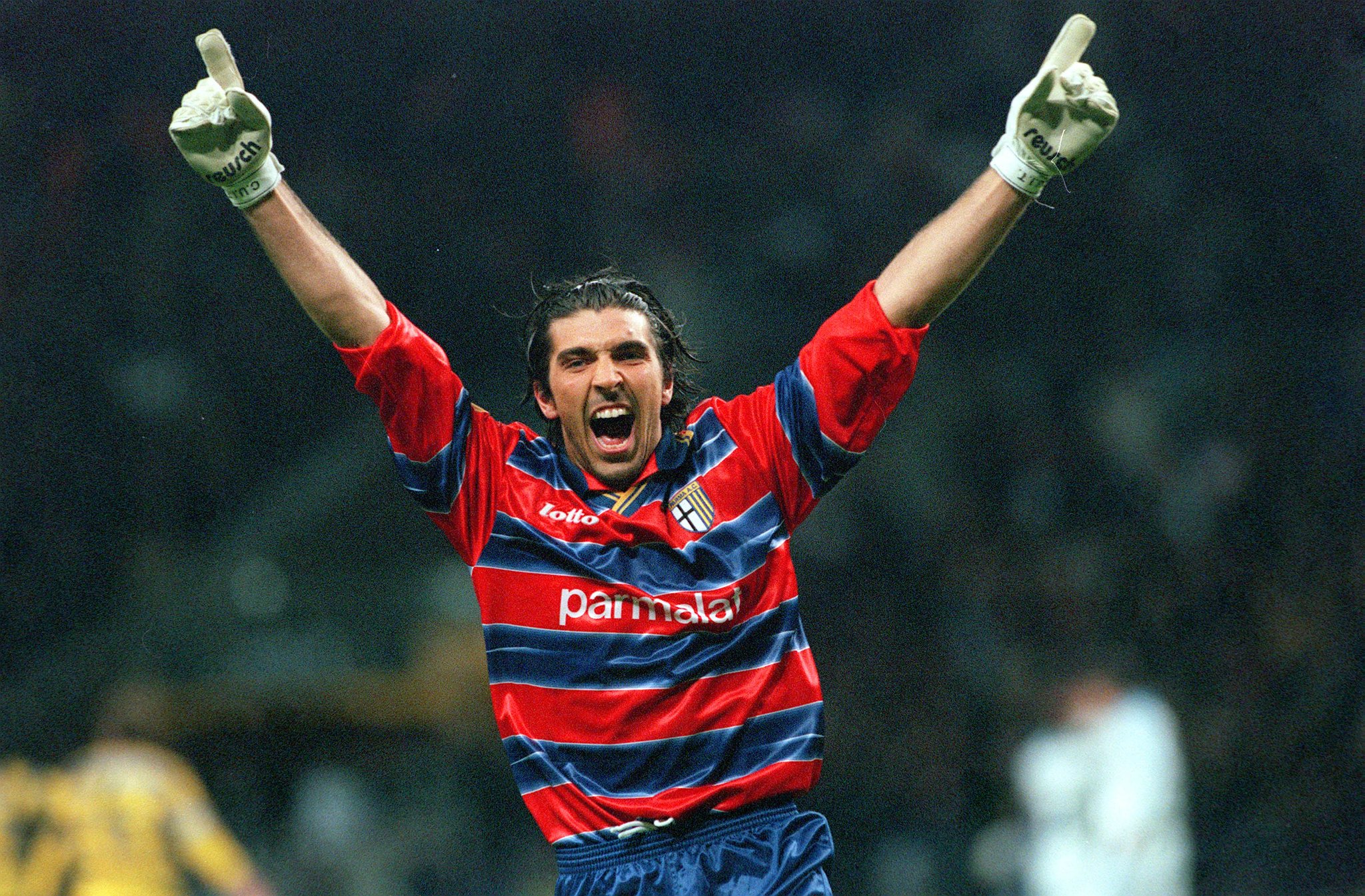 EuropaLeague: Happy birthday to 1999 UEFA Cup winner, Gianluigi Buffon!  | 