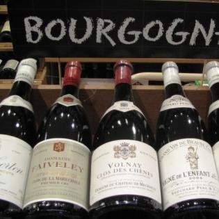 #CATADOR ILUSTRADO. Siete de cada diez FRANCESES afirman que el #VINO es "una parte IMPORTANTE de sus VIDAS". 
- La mejor ocasión para consumir: la COMIDA (70%)
@weinplus
