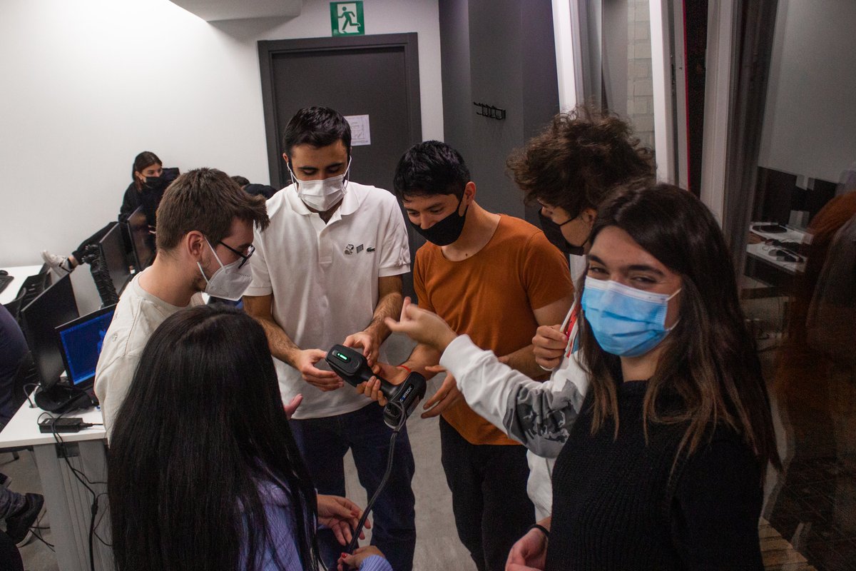 ·3DU·
Finalistas #DonostiaInnovationChallenge finalistak 

[Eus] Diseinu eta 3D Animazio Zikloetako ikasleek osatzen duten 3DU taldea aurkezten dizuegu. Negozio-ideia hau "Enpresa eta Ekintzailetza" irakasgaian sortu zen...