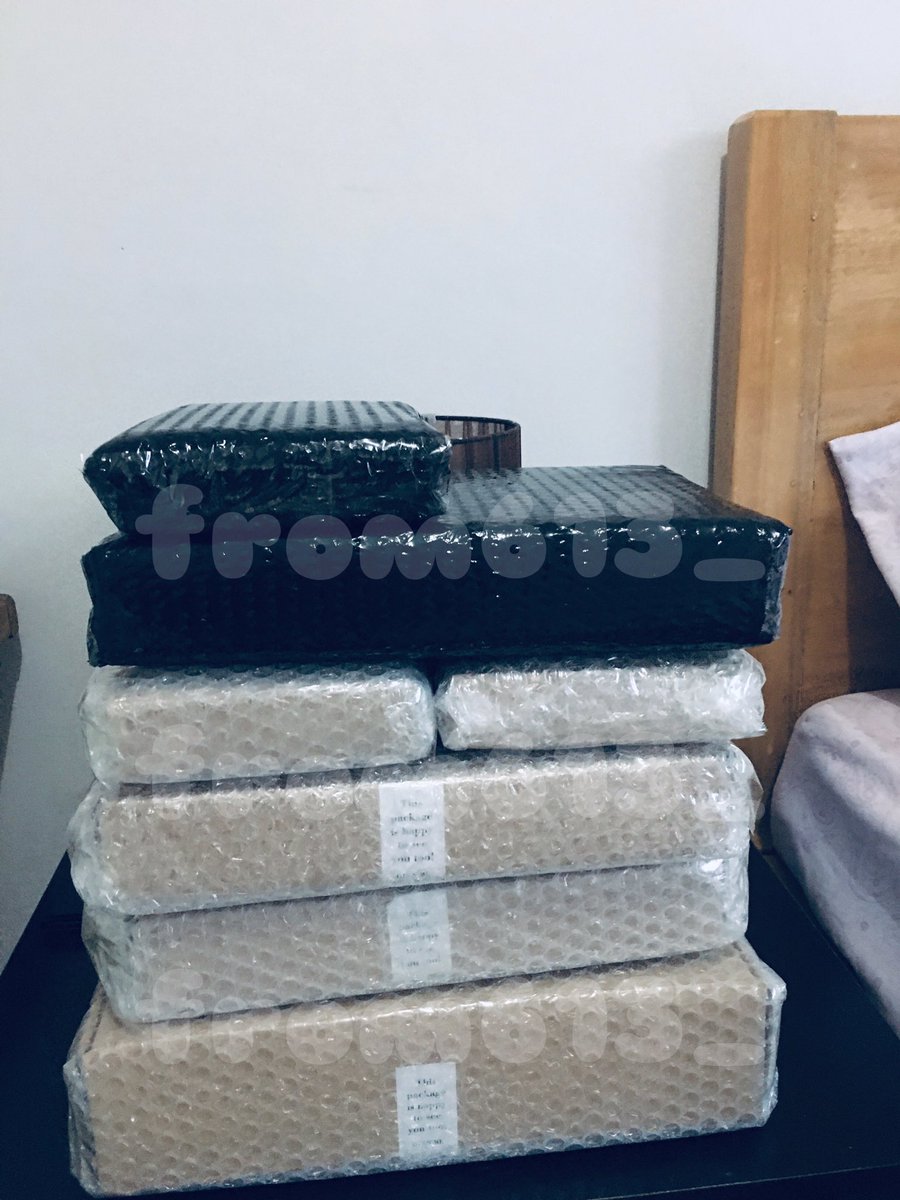 from613_'s tweet photo. #613Updates
BTS SG2022
dumating na po kanina and na packed ko na po. will dm na lang po kayo bukas para sa sf and ipapaship ko na po ng sunday/next week, tapusin ko lang po exams ko hehe. thank you for patiently waiting po! π https://t.co/uILaul0fq6