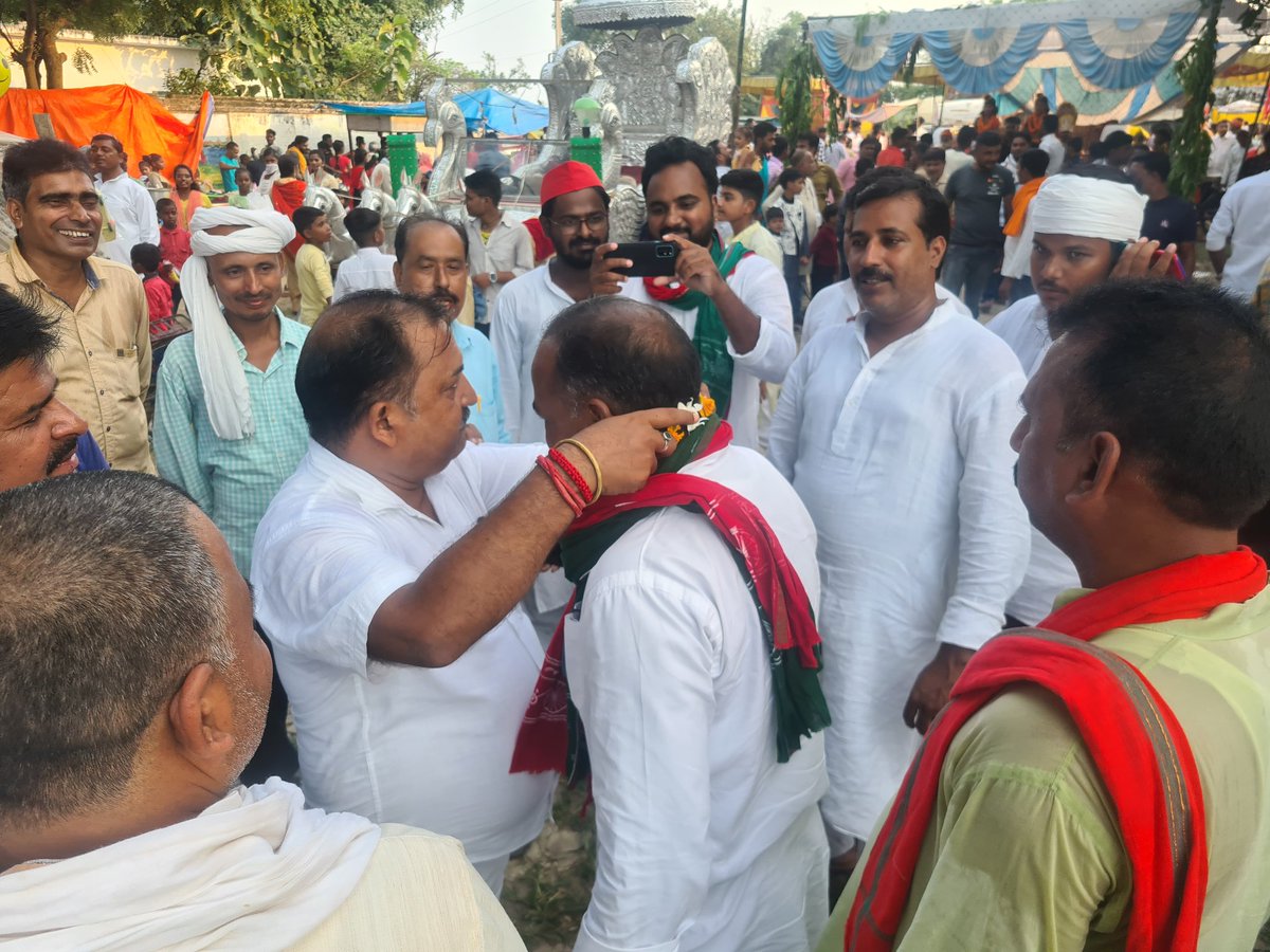 AnisAns03920222's tweet photo. @yadavakhilesh @samajwadiparty @MediaCellSP #RaisAnsariFor377Zahoorabad https://t.co/mov82b1c8Q
