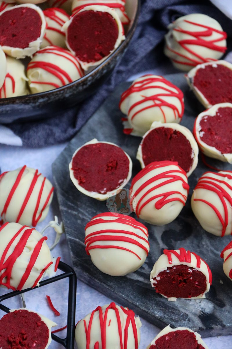 (new!) Red Velvet Truffles! ❤️🥰 Recipe - janespatisserie.com/2022/02/04/red…