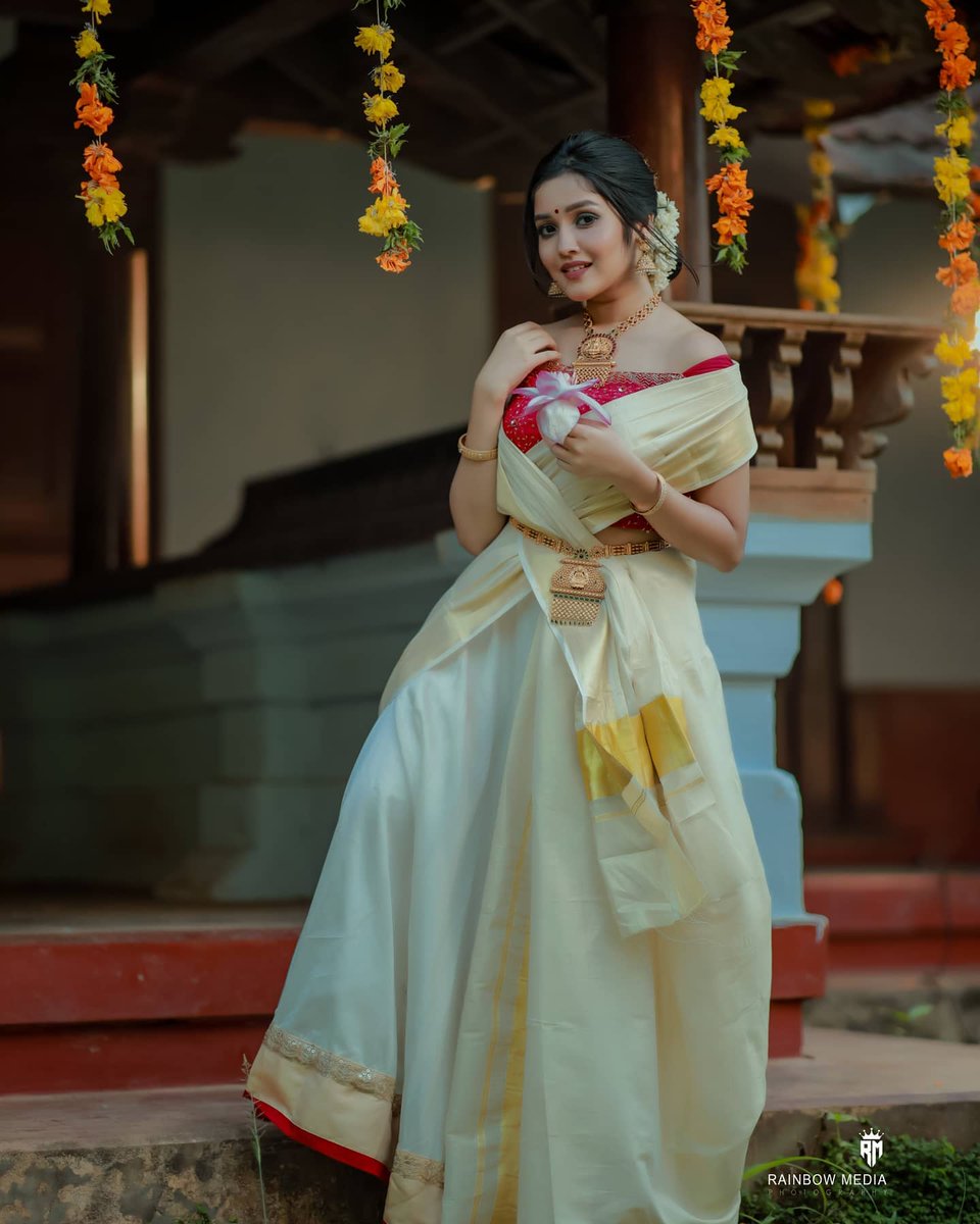 CineGalaxy's tweet photo. Anikha surendran❤️

#Anikhasurendran #anikhasurendranfans https://t.co/3UuueZW1lM