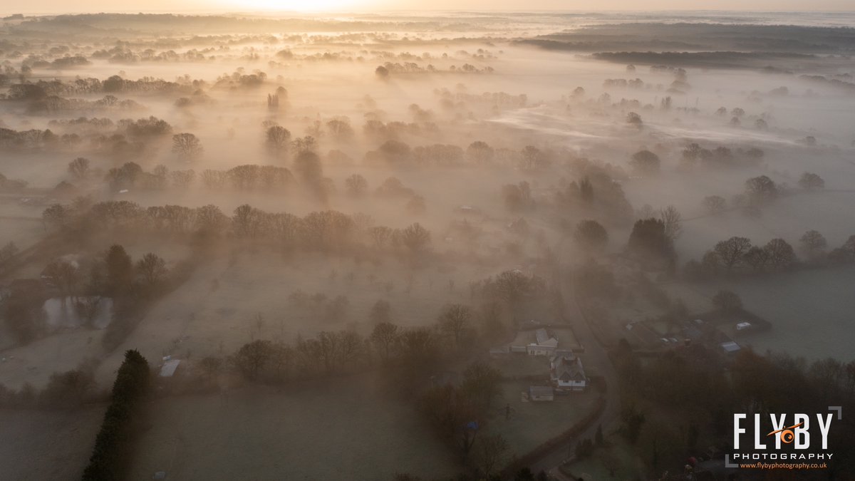 Lovely morning light at Flyby HQ this morning illuminating the freezing fog. 
#flybykent #ruralkent #aerialview #sunrise #freezingfog #Egerton