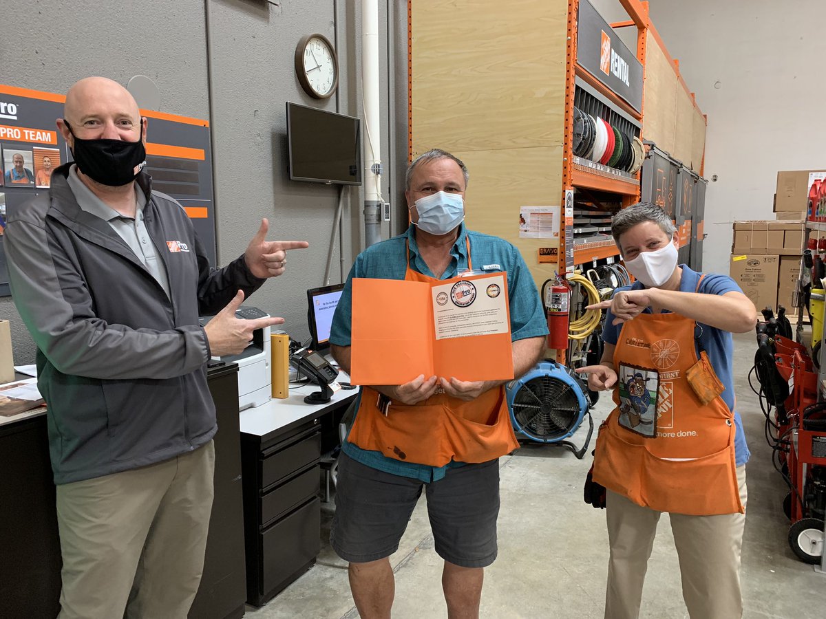 jaycglenn's tweet photo. Great job Finding, Knowing and Growing your account Dennis! Way to Graduate the Pro Customer! @RichieRichS1 @venice0273 @BrettTHD https://t.co/5YbeUekmTz