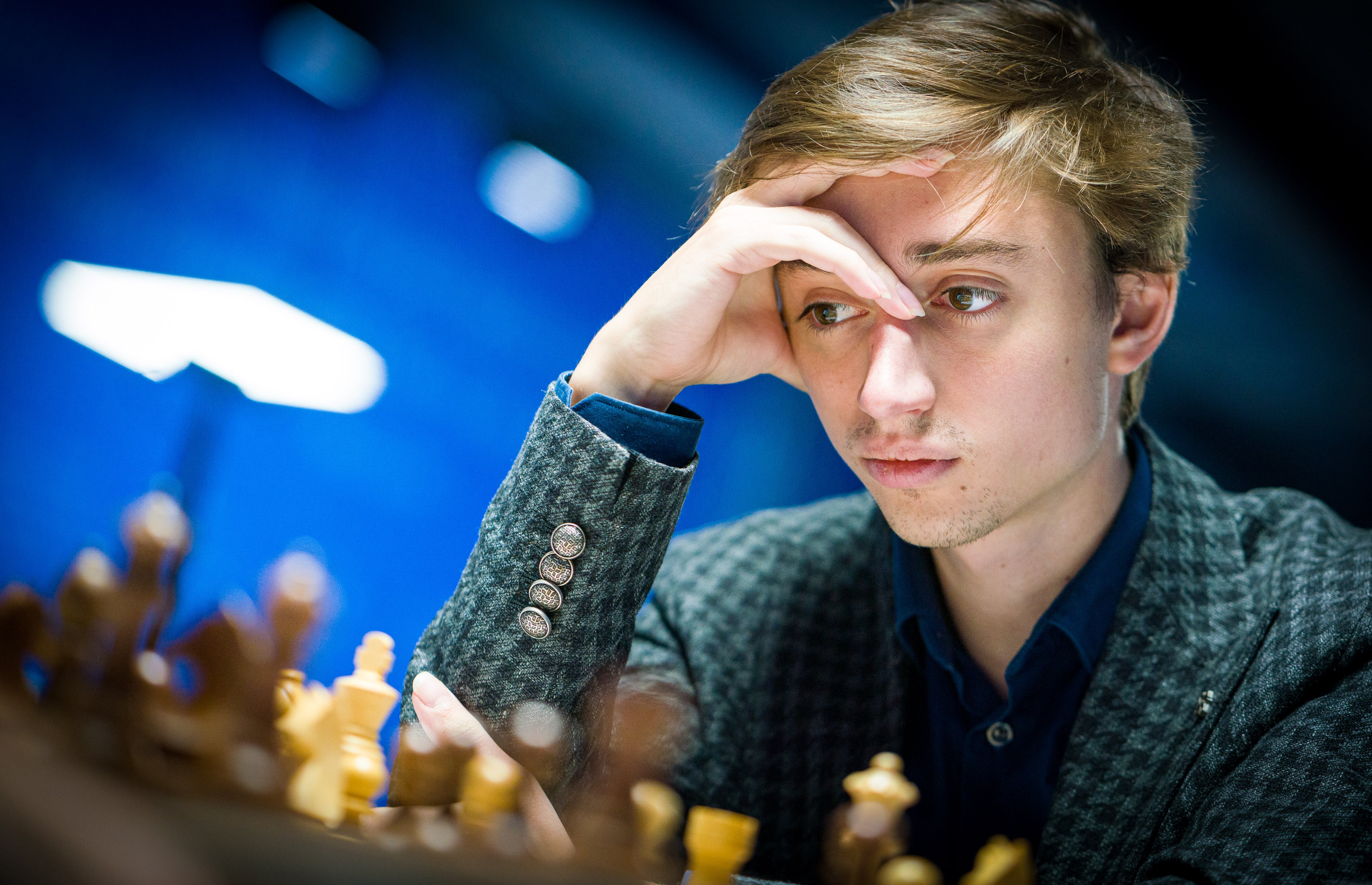 GM Daniil Dubov  Human poses reference, Human poses, Chess players