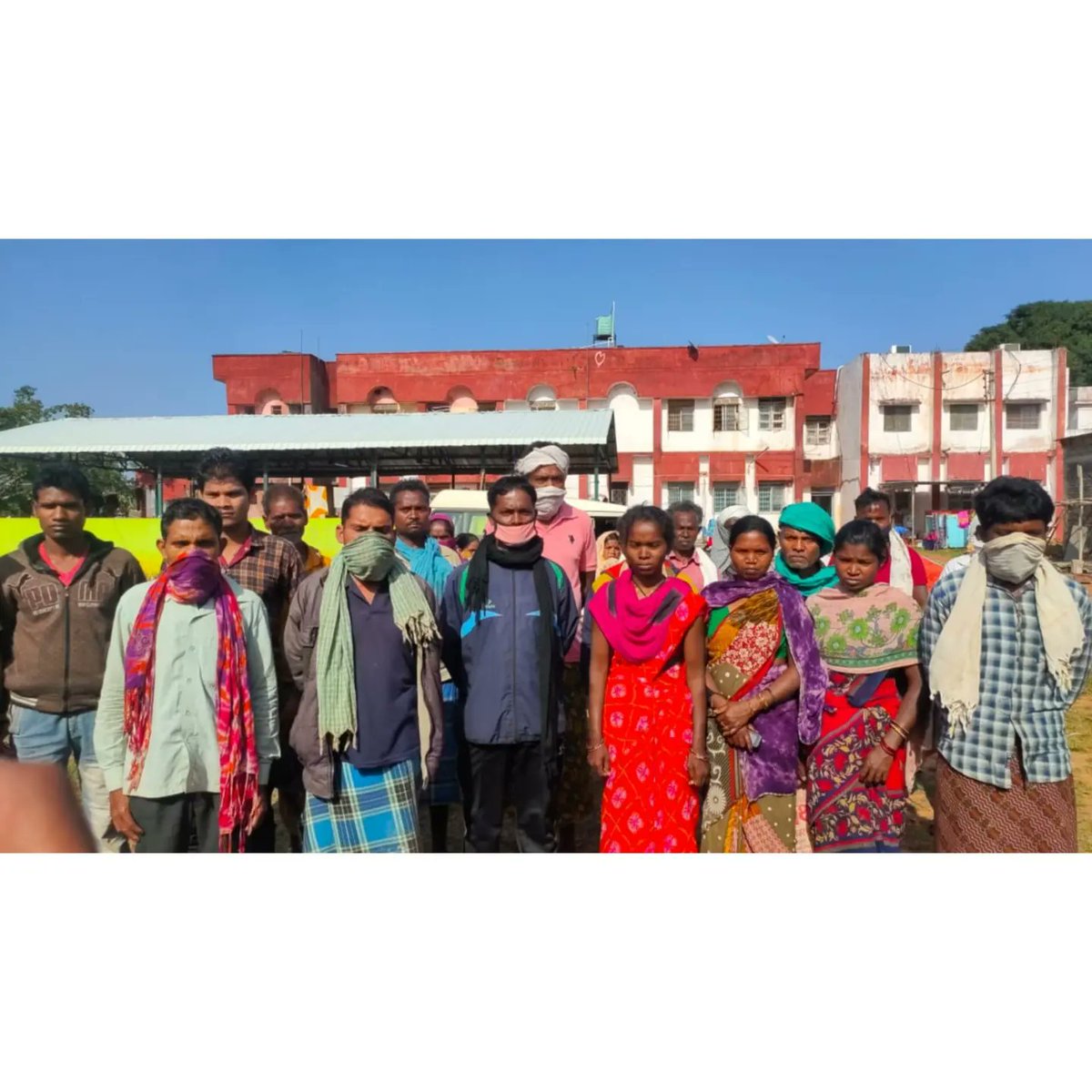 Adivasibhil1's tweet photo. छत्तीसगढ़ः पुलिस में बहाली की तैयारी कर रहे आदिवासी युवक को नक्सली बता पुलिस ने मारी गोली
फ़िर भी देश आज़ाद है
#आदिवासी https://t.co/iHh78ba4uM