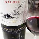 #CATADOR ILUSTRADO. Argentina alcanza máximo HISTÓRICO en la Exportación de #Vinos: Récord de 817 millones dólares (USA $ 786 millones en 2012).
- Malbec, Cabernet, Chardonnay.
- Espumosos + 44%.
<a href="/bsastimes/">Buenos Aires Times</a>