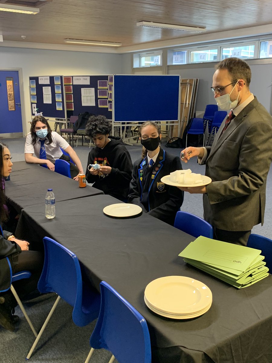 DrewCafe's tweet image. We have the wonderful Simeon @RossetButlers working with our barista students today, perfecting service to a 5* standard! @Hub_Internation @HiMhairi @PartnershipBase #fivestar #servicemasterclass