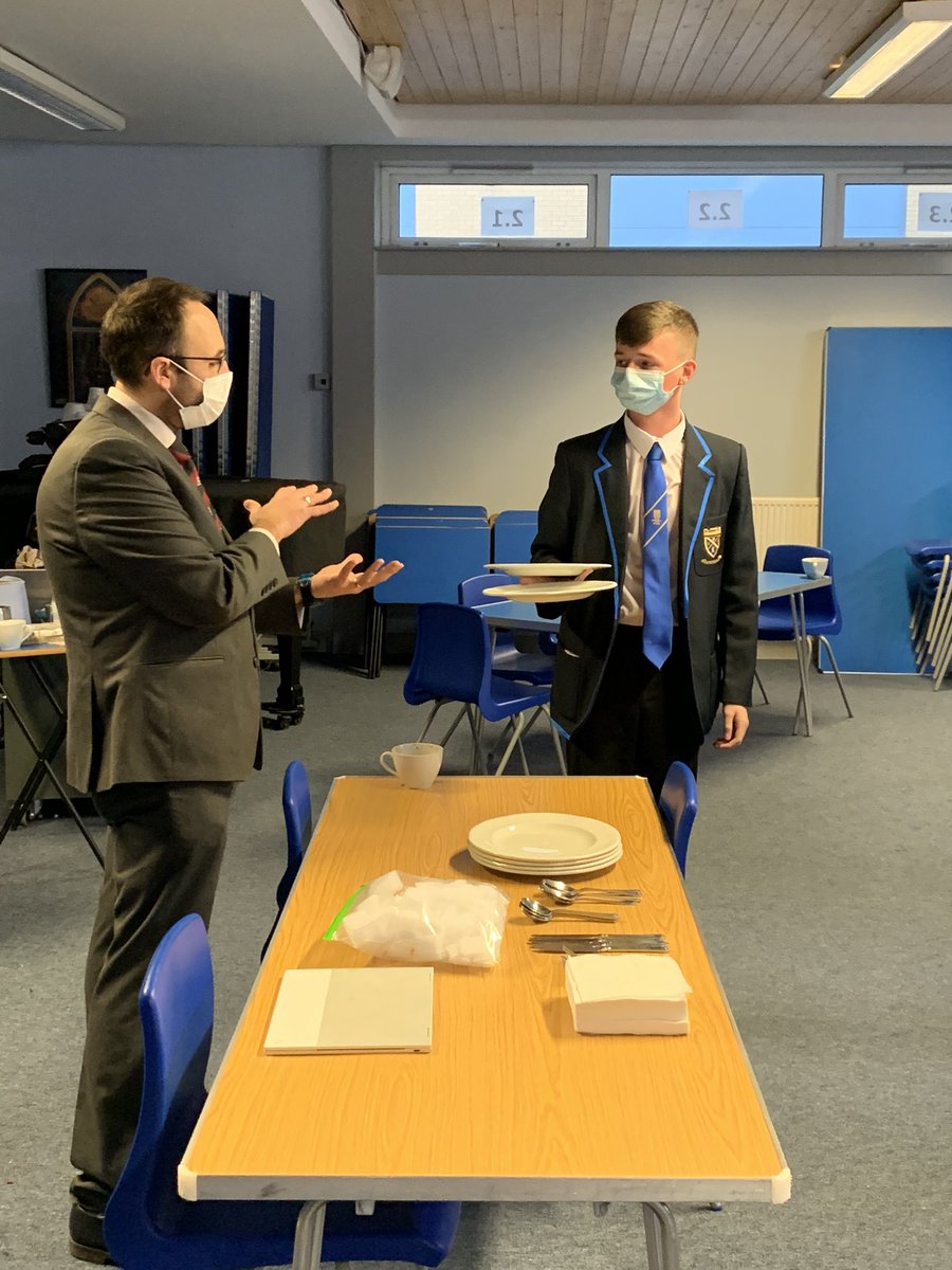 DrewCafe's tweet image. We have the wonderful Simeon @RossetButlers working with our barista students today, perfecting service to a 5* standard! @Hub_Internation @HiMhairi @PartnershipBase #fivestar #servicemasterclass