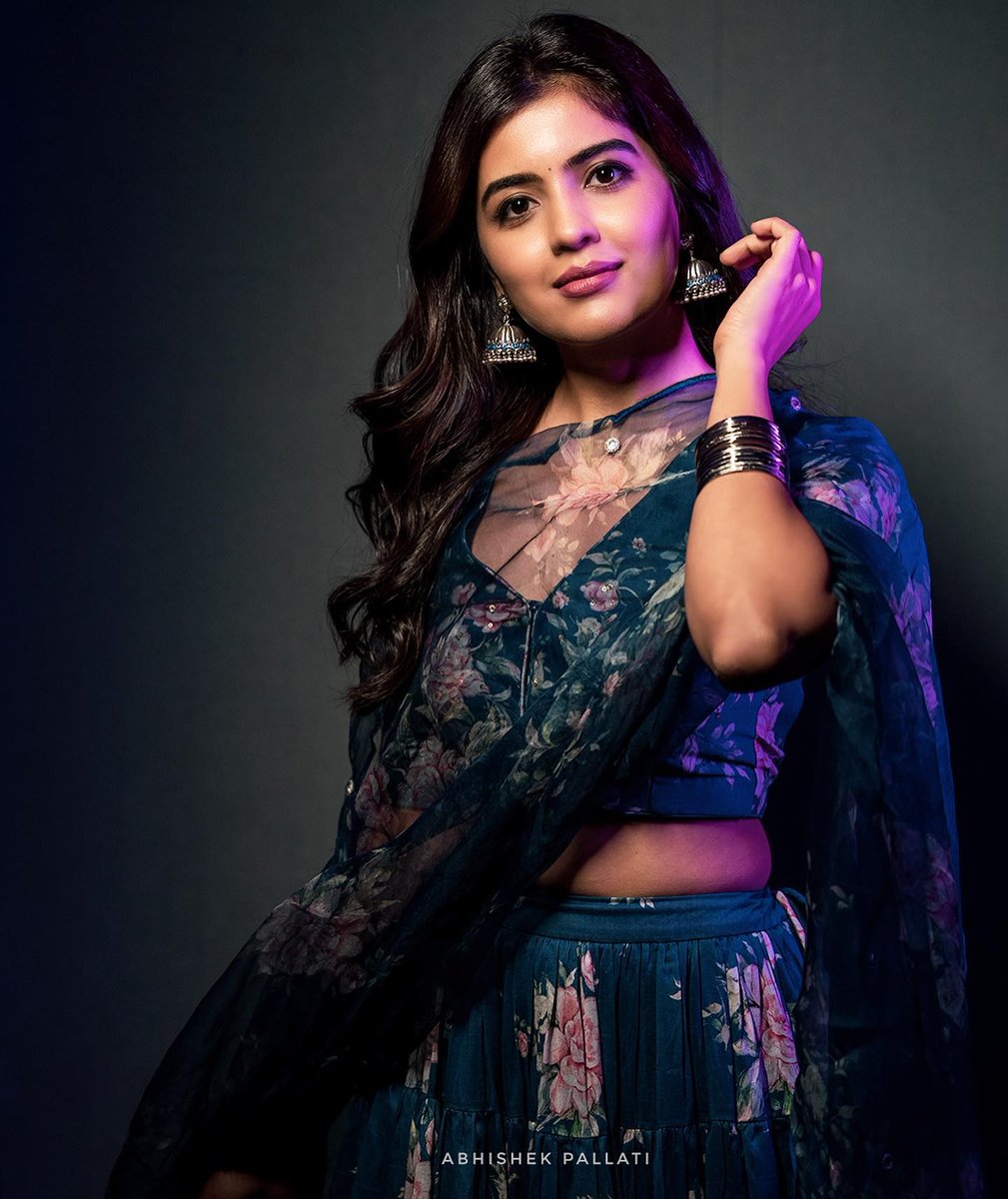 CineGalaxy's tweet photo. Amritha 🧡
#Amritha #amrithaiyer https://t.co/LtkYYDbaRT