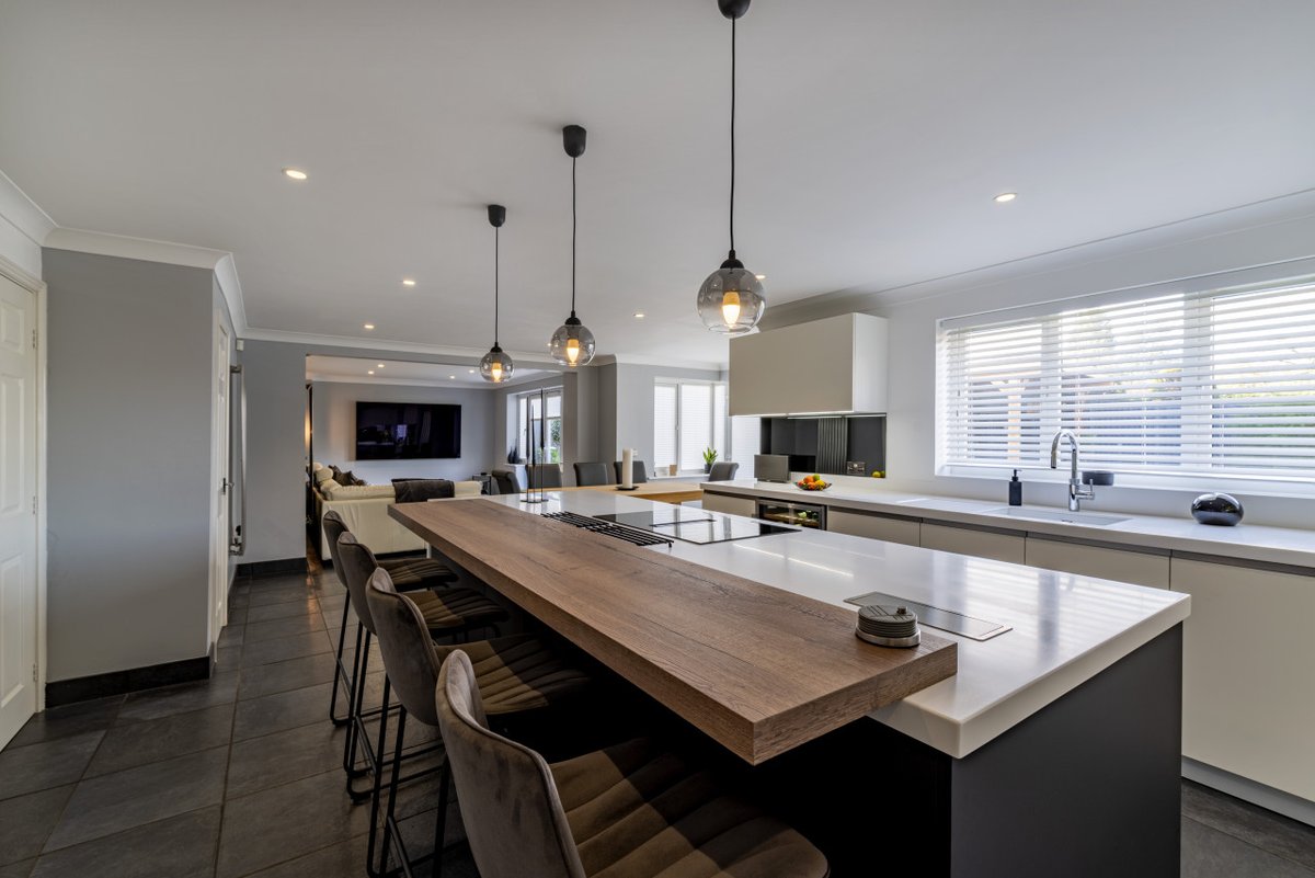 Take a look at this gorgeous contemporary matt white Rempp kitchen that we recently installed at a home in Sandbach. I'm a big fan of Corian and this thick Glacier White Corian worktop looks mega: kitchenality.co.uk/rempp-kitchen-…