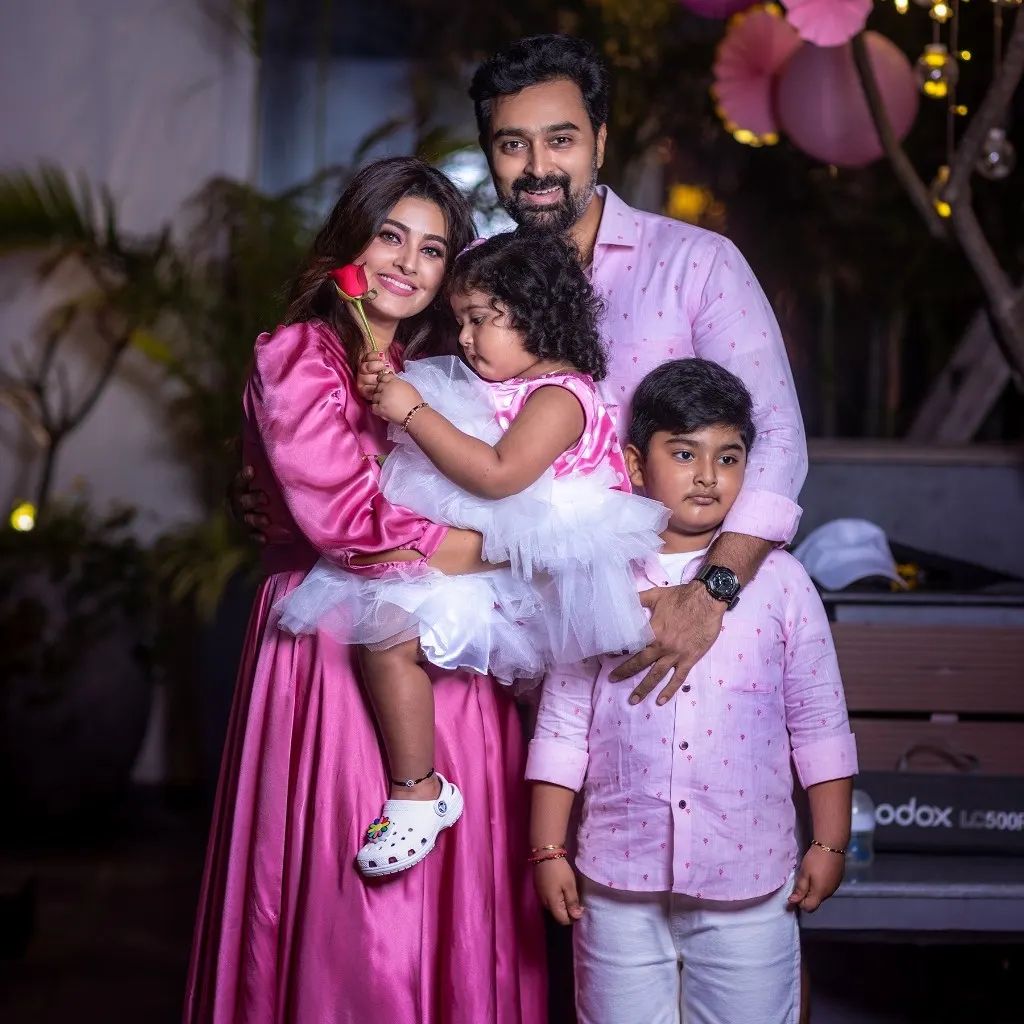 CineGalaxy's tweet photo. Sneha &amp; Prasanna 💟❤️

#Sneha #Prasanna https://t.co/2uRk8D7rRd