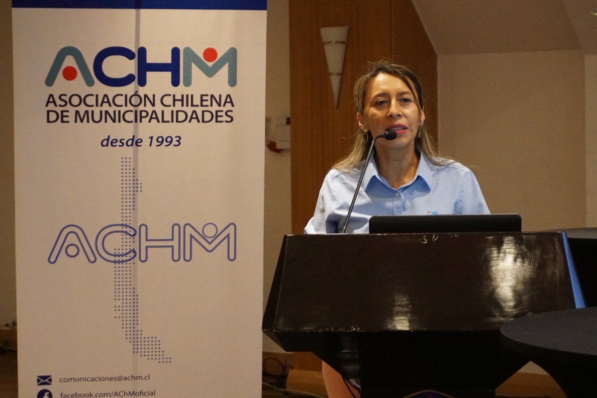 AChMChile's tweet photo. ⭕ En la Escuela de Verano "Mega Sequía y Gestión Municipal" expone sobre, Desafíos de Eficiencia Hídrica Municipal, @myalenacc, Secretaría Técnica Comisión de Recursos Hídricos @AChMChile.
#somosAChM https://t.co/ybS0l9cCmY