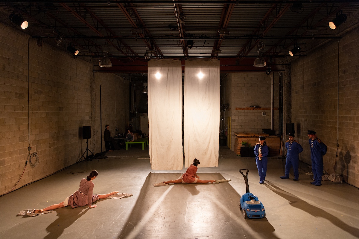 exponentialfest's tweet photo. Tune in for Yeujia Low's The Emus, filmed @targetmargin by @zanniproductions tonight at 8pm ET via The Exponential Festival YouTube Channel.
Link in bio.
photo by @wlodarczyk
.
.
.
.
.
.
.
#exponentialfestival #exponential #theexponentialfestival #2022 #takeroot https://t.co/9DCFr9Ophj