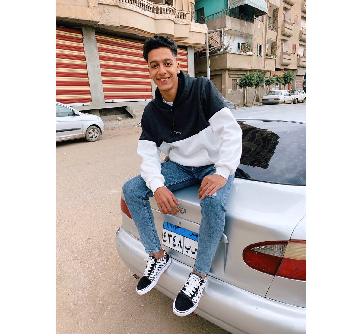 وفي النهايه لن يبقي معك إلا نفسك فأعتني بيها جيدآ💙🔝