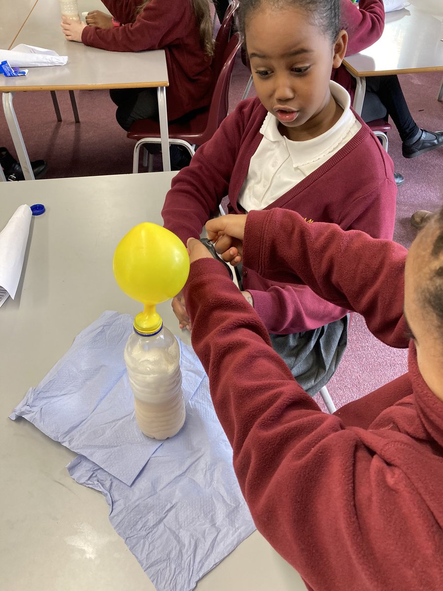 MrFielderHMPS's tweet photo. In Otters class we celebrated our school Gilt Science award from the PSQM by having a super science day in class. Lots of solid, gass and liquid fun! @HerbMorrPriSch https://t.co/sEbOqjANpB