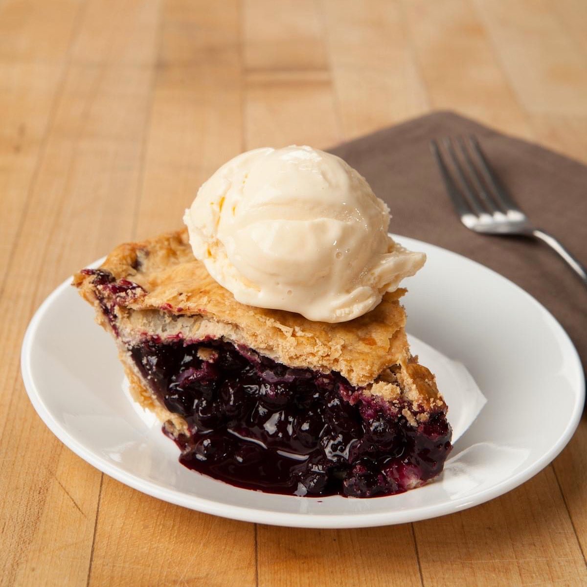 Pie and ice cream = meant for each other 💛