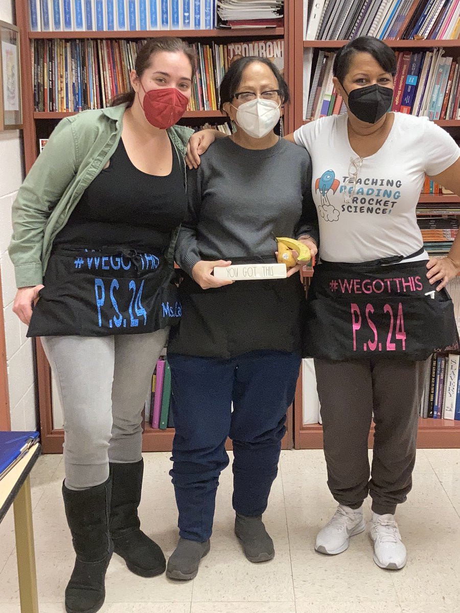 LisaTWeis's tweet photo. Kindergarten dual language team at @ps24brooklyn rocking their red and blue aprons to let students know what language they are in today. #definitivamentetheygotthis! @Love2teach247 @EllNorth @BKNorthNYCDOE https://t.co/0uCfUHZz7x