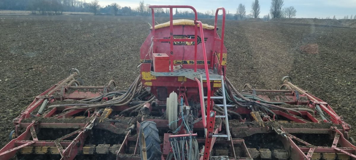 Still the best drill ever made ! Spring barley going in a treat after Beet.