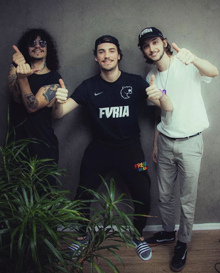 mountthinker's tweet image. A TAO ESPERADA FOTO NO BALELA