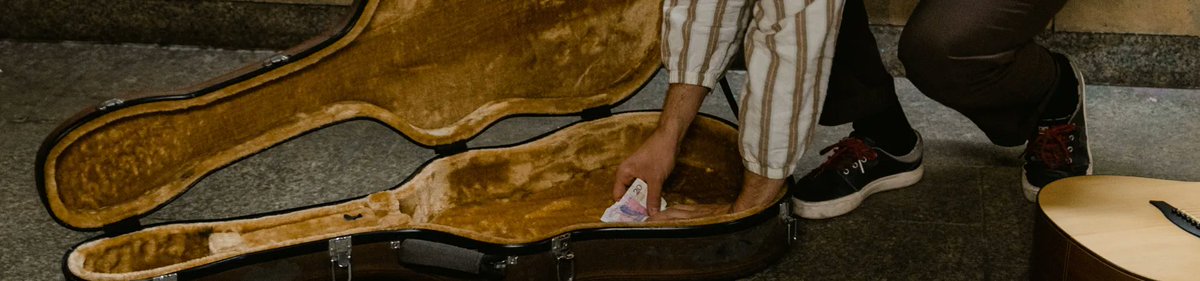 Vaak heb je als muzikant bij de start geen idee wat er nou eigenlijk allemaal bij komt kijken op financieel gebied. In dit artikel geven we je een opzetje van mogelijke inkomsten en uitgaven die gemaakt kunnen worden.
Klik hier voor meer informatie:
popei.nl/nld/blog/finan…