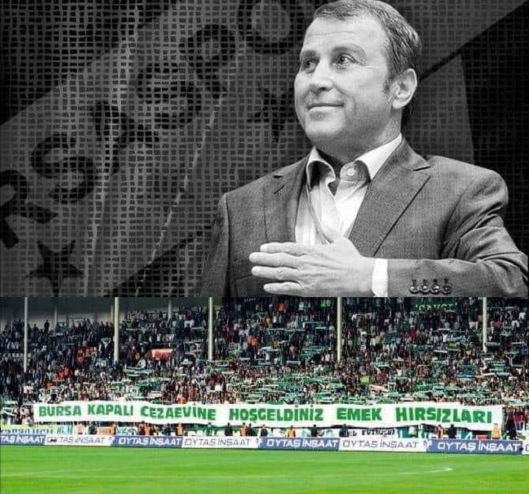 Fenerbahçe maçında "Şike Pankartını Açın Cezası Neyse Ben Öderim" diyen Bursaspor Başkanı İbrahim Yazıcı'yı vefatının 9. Yılında saygı ve rahmetle anıyoruz.