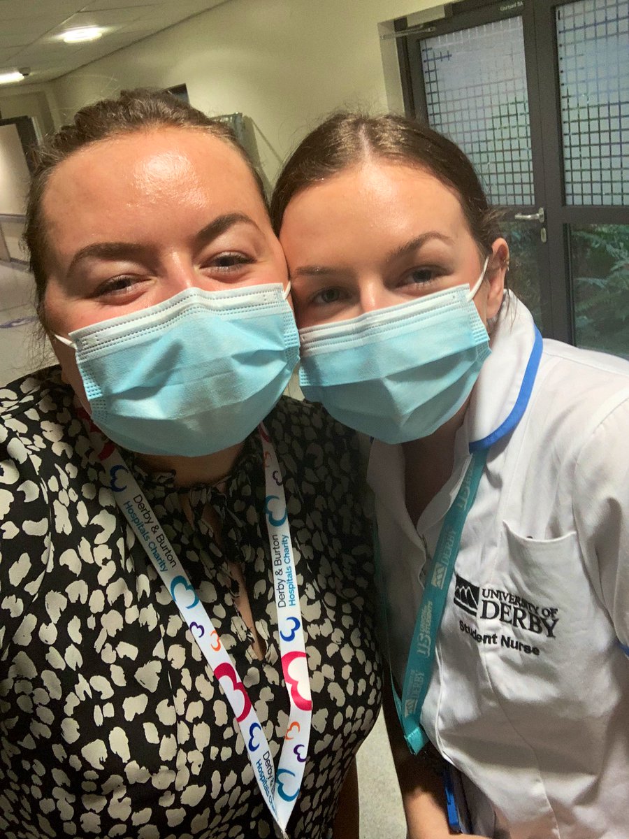 CatherineMell0r's tweet photo. I’ve been waiting for this day when I unexpectedly bump into my sister in her student nurse uniform when out and about around the hospital - bought a smile to my face 💗🏥👩🏽‍⚕️

She was just on her way back from getting her booster jab 💉#ImmunityBoosted https://t.co/DJSNaYu6ZW